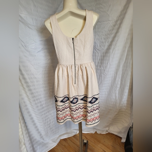 Xhilaration Cream and Pink Lace Mini Dress, Size Large - Picture 2 of 7